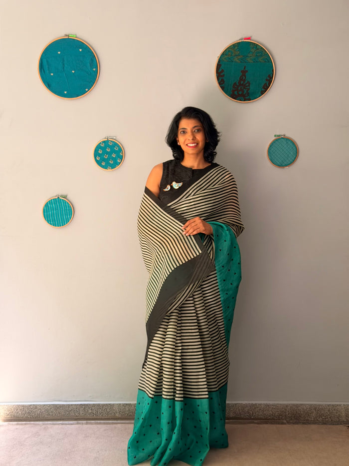 Tuhina Stripes Print Play Organza Saree - Turquoise