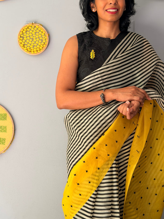 Tuhina Stripes Print Play Organza Saree - Yellow