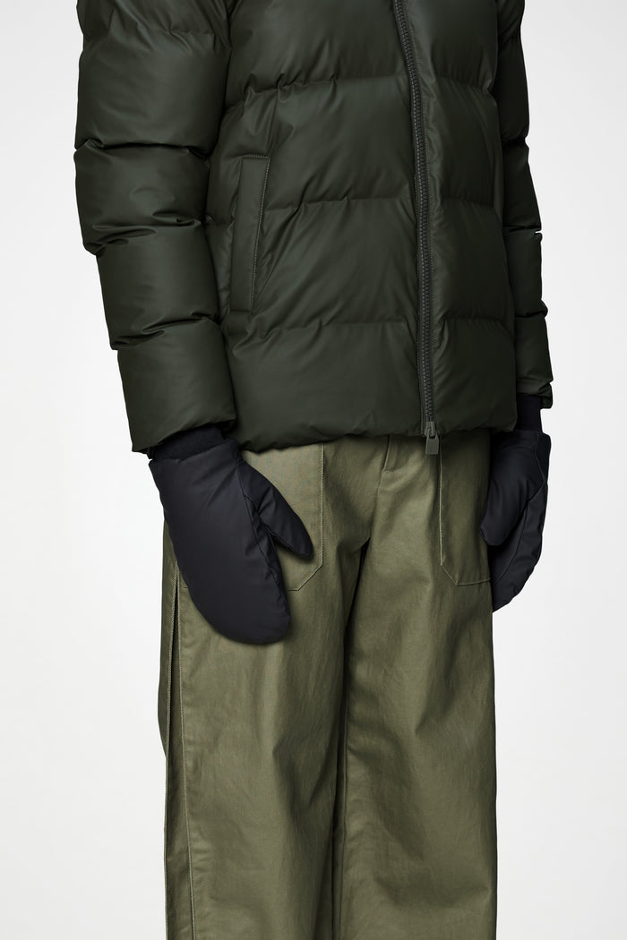 RAINS Alta Puffer Mittens Black Gloves