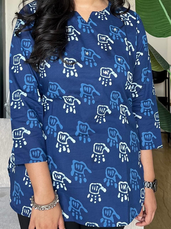 Basic Cotton Short Top- Indigo Hands