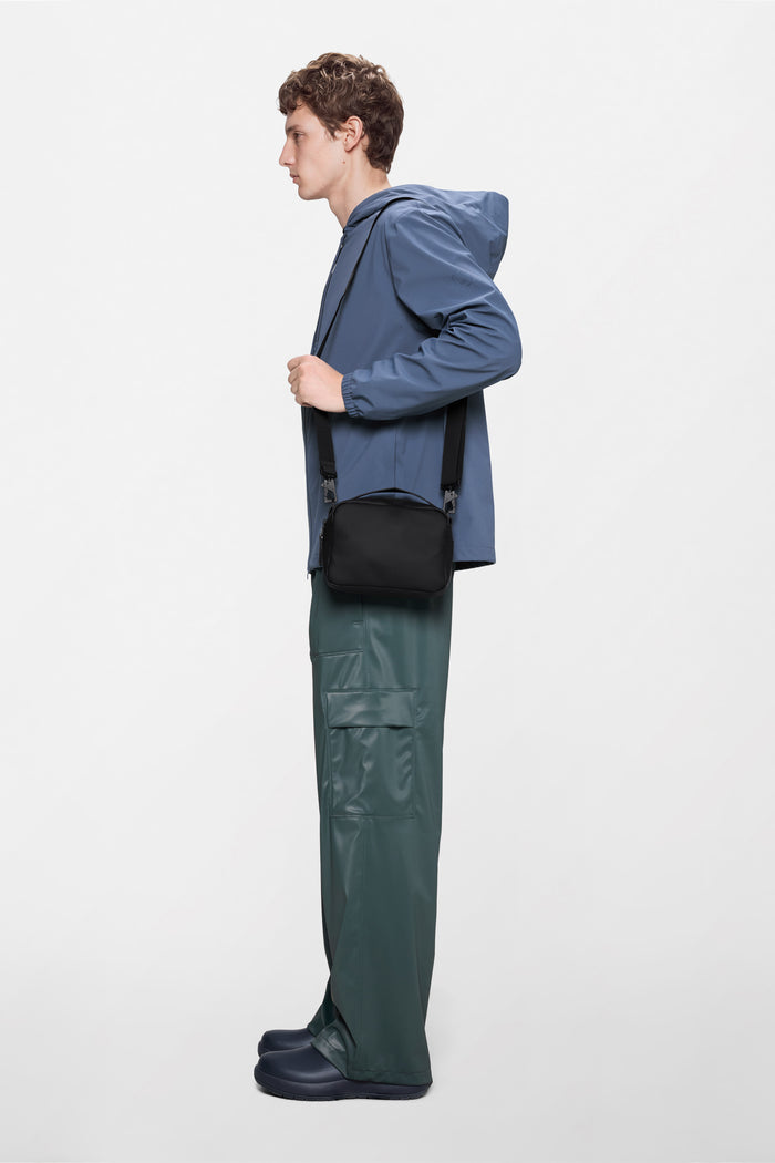 RAINS Box Bag Black 2.80L H16 x D8.50 x W21 cm Crossbody