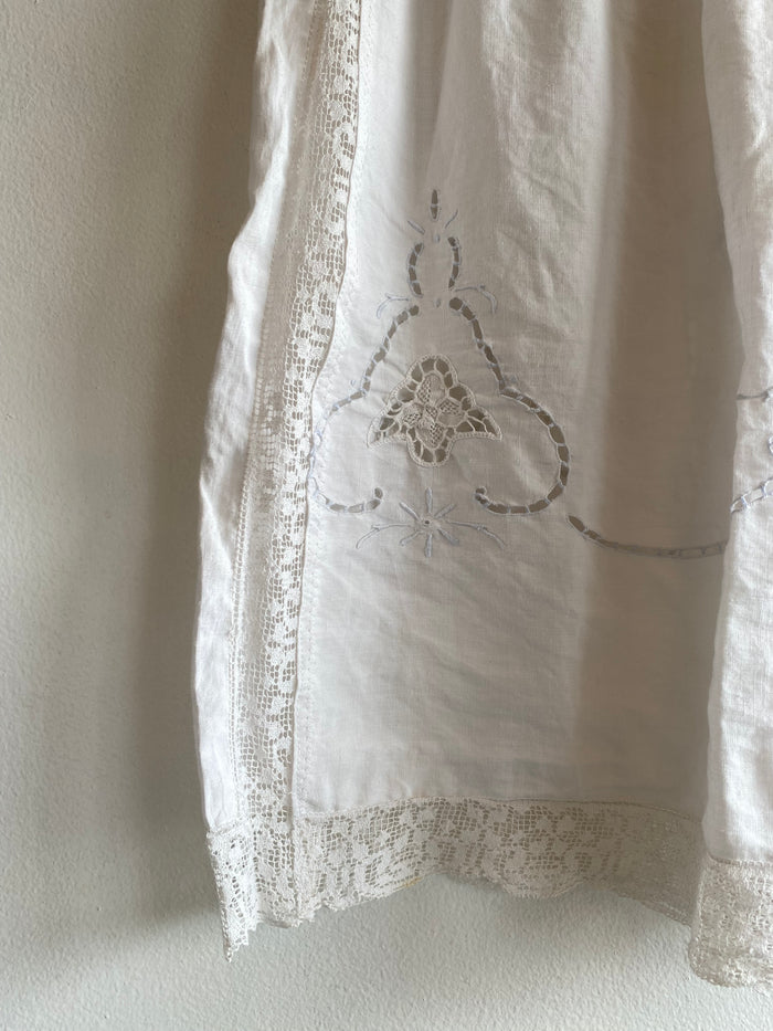 Handmade Vintage Tablecloth White Bermuda Shorts