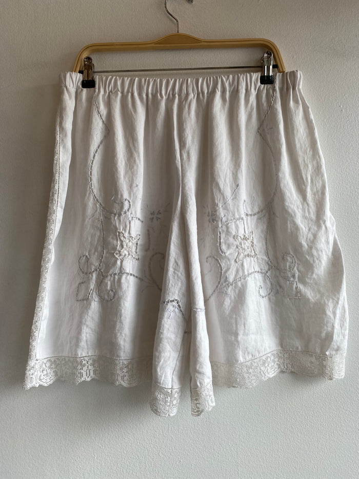 Handmade Vintage Tablecloth White Bermuda Shorts