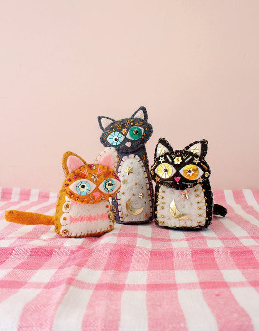 Kittens Felt Embroidered Instruction Booklet, Sewyeah