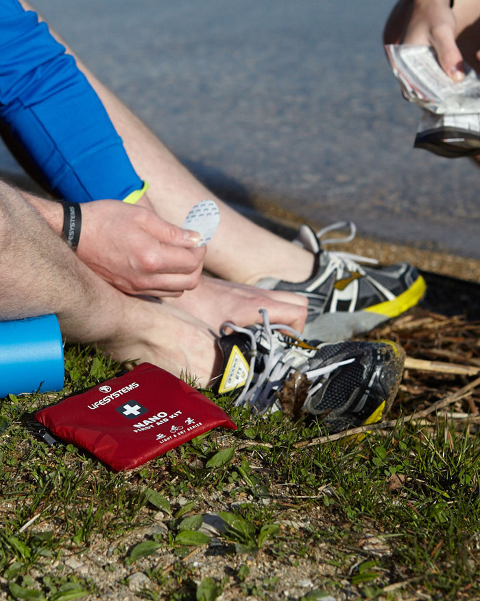 b2744_403_lifesystems_light_and_dry_nano_first_aid_kit_h_2000x2500_9ccac2e_1763525791000