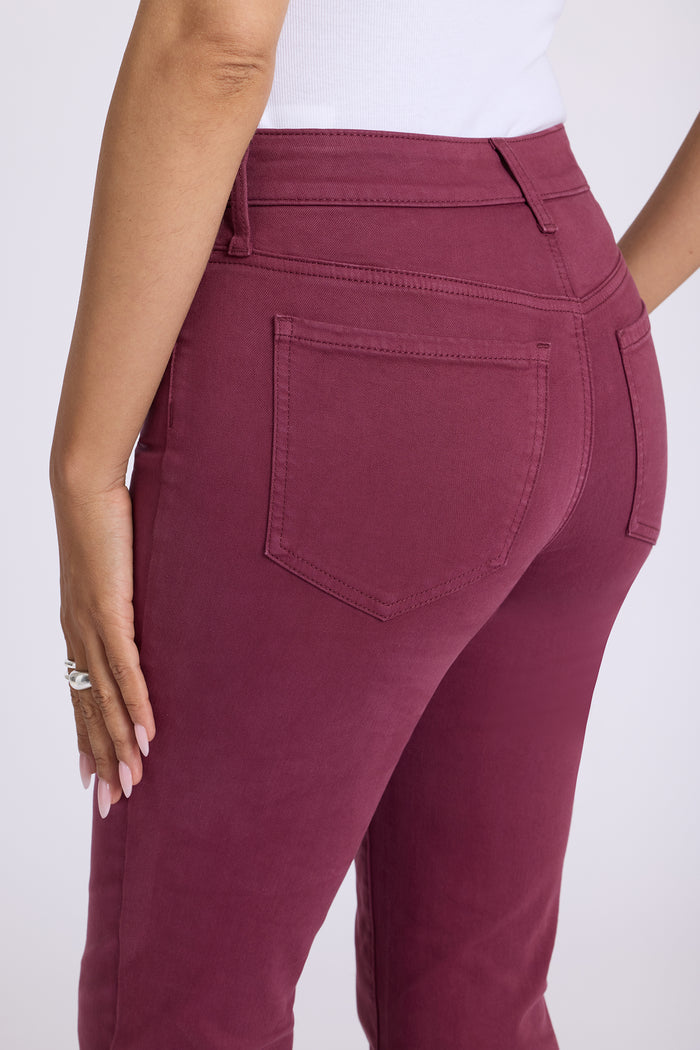 Marilyn Straight Jeans - True Burgundy