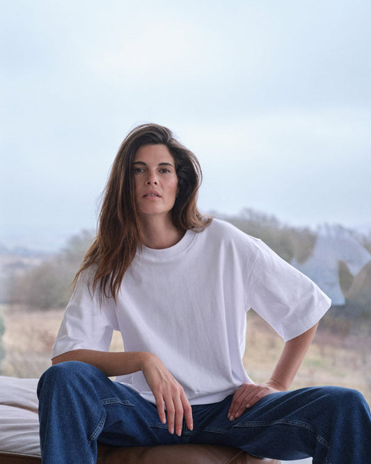 Modelshot / White / Detail