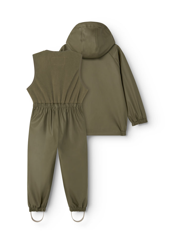 Raincoat set for kids seen from behind: hooded jacket and matching rain pants with elastic.