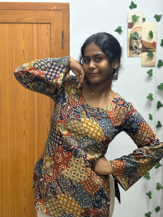 Patch work feel short top