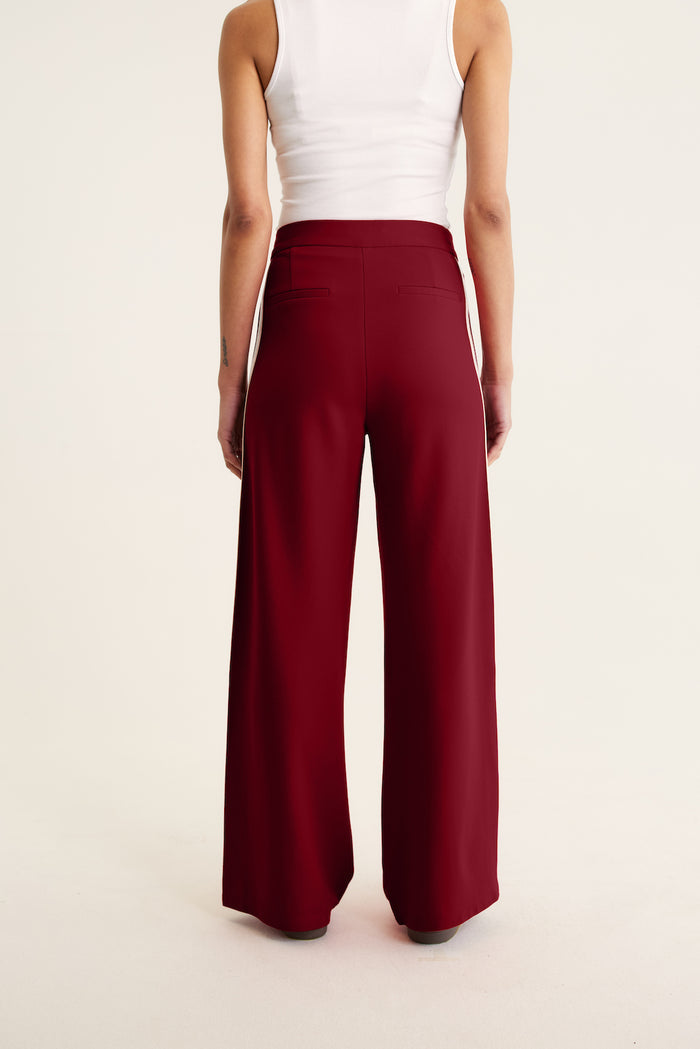 Retreat Ponti Pant in Burgundy