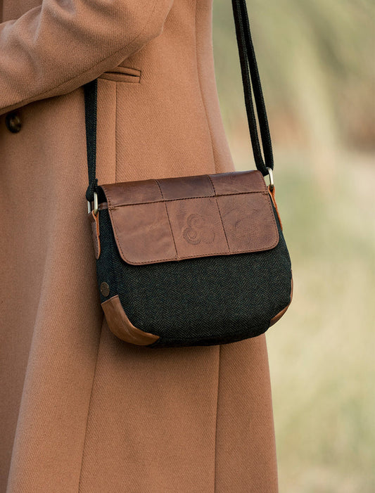 Traditional Tweed & Leather Flap Bag