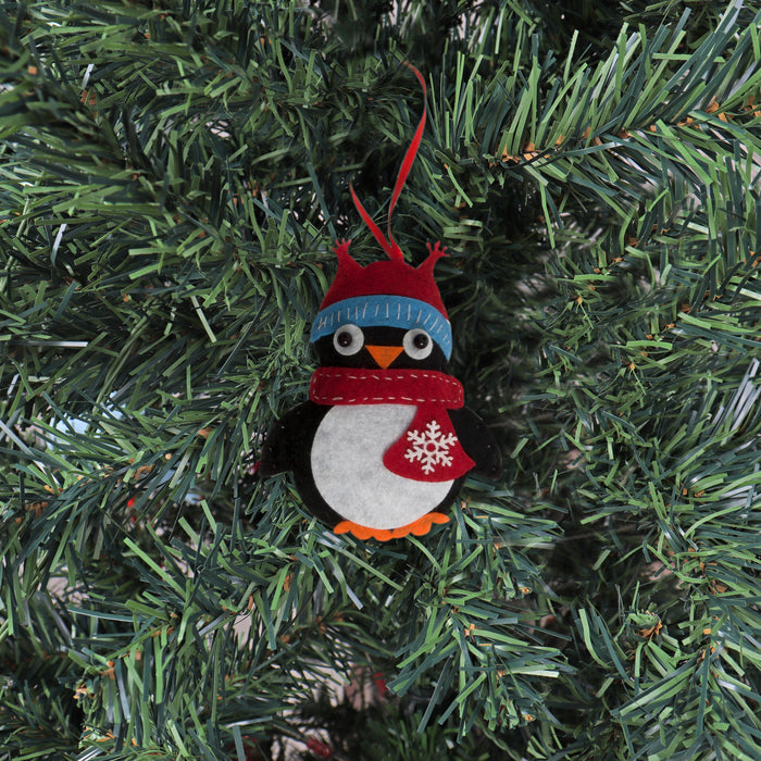 Trimits Felt Decoration Kit Christmas Penguin, 10x12cm, Includes Felt Shapes, Thread, Stuffing, Needle, and Ribbon