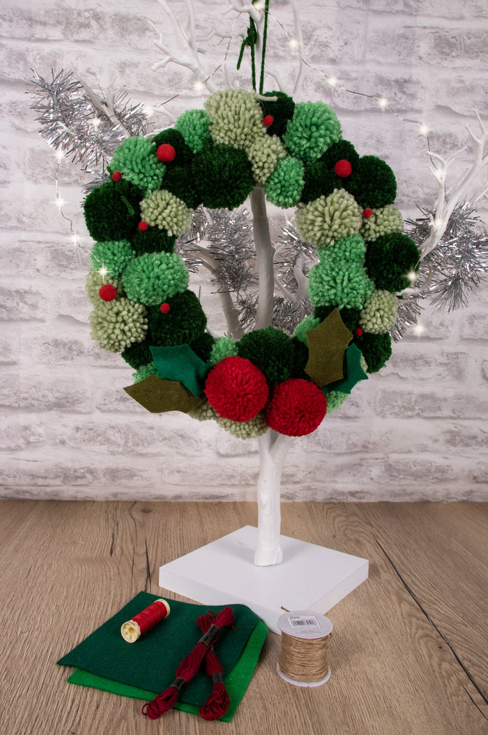 Trimits Pom Pom Wreath Kit 30x30cm, Includes Pom Pom Makers, Yarn, and Metal Hoop Fabric