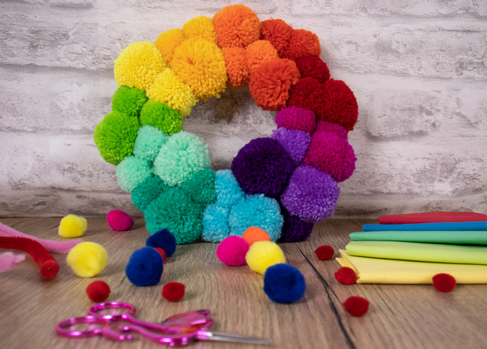 Trimits Pom Pom Wreath Kit Green, 30x30cm, Includes Pom Pom Makers, Yarn, and Metal Hoop Fabric