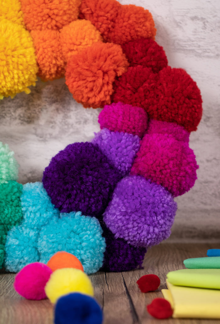 Trimits Pom Pom Wreath Kit Green, 30x30cm, Includes Pom Pom Makers, Yarn, and Metal Hoop Fabric