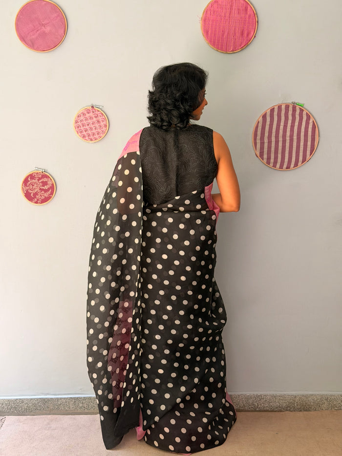 Tuhina Dots Print Play Organza Saree - Pink