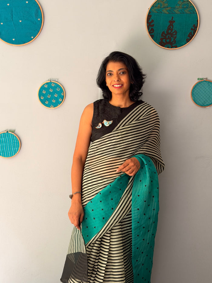 Tuhina Stripes Print Play Organza Saree - Turquoise