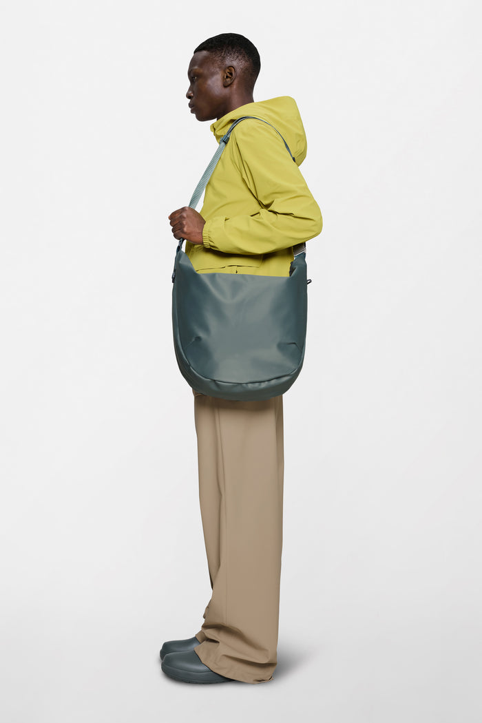 RAINS Valera Shoulder Bag Large Mystique 22L H40 x D13 x W54 cm Crossbody