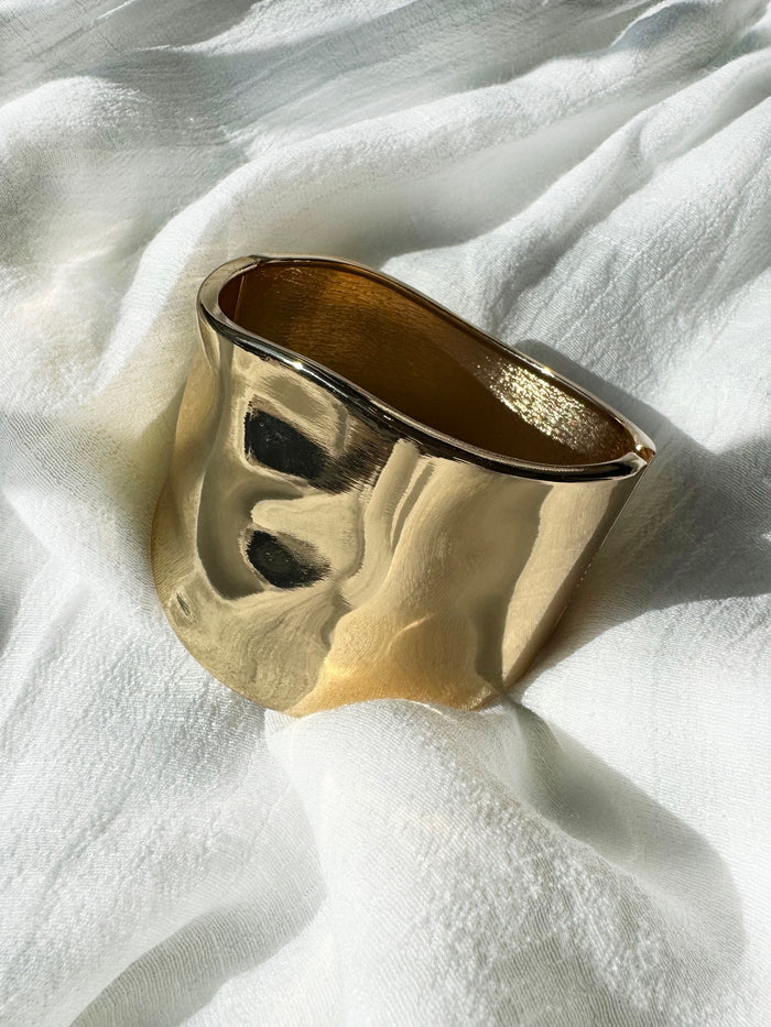WAVY CUFF GOLD