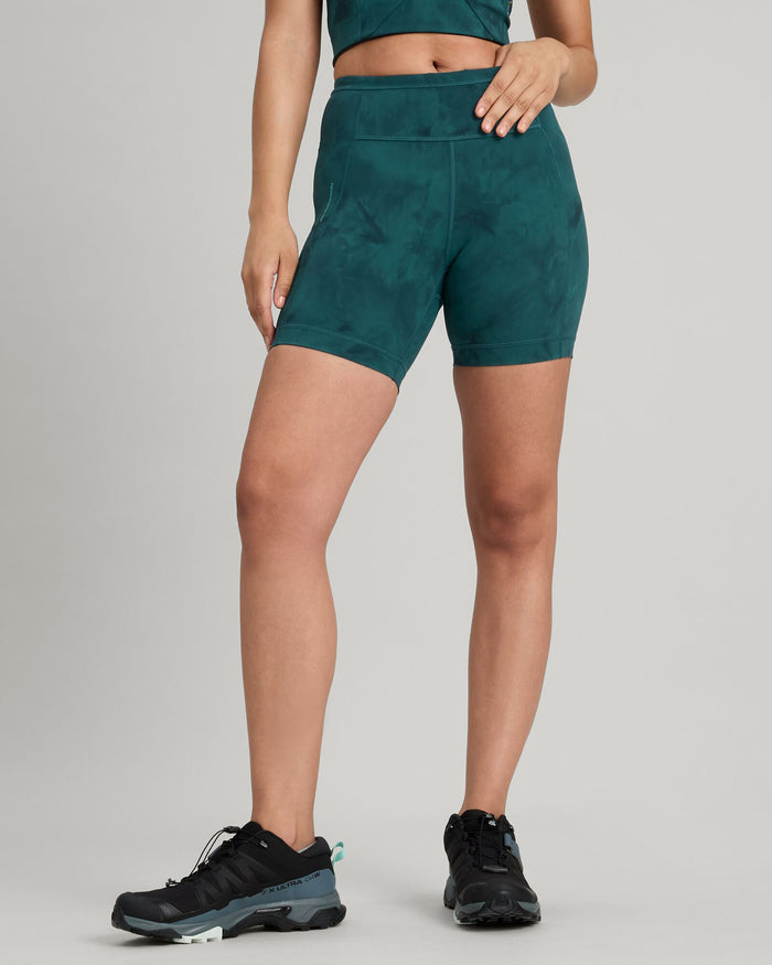 a1724_ofj_wdn_move_womens_6_inch_tight_shorts_green_blue_a_1743633965000