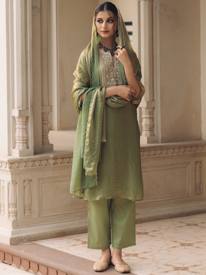 Women's Embroidered Pakistani Style Kurta Set with Dupatta