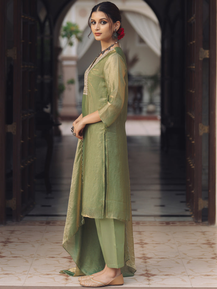 Women's Embroidered Pakistani Style Kurta Set with Dupatta