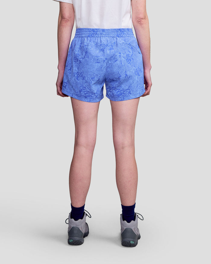 a1449_ou6_evry_day_womens_4_inch_shorts_blue_multi_d_1600x2000_2a2e340_1760306480000
