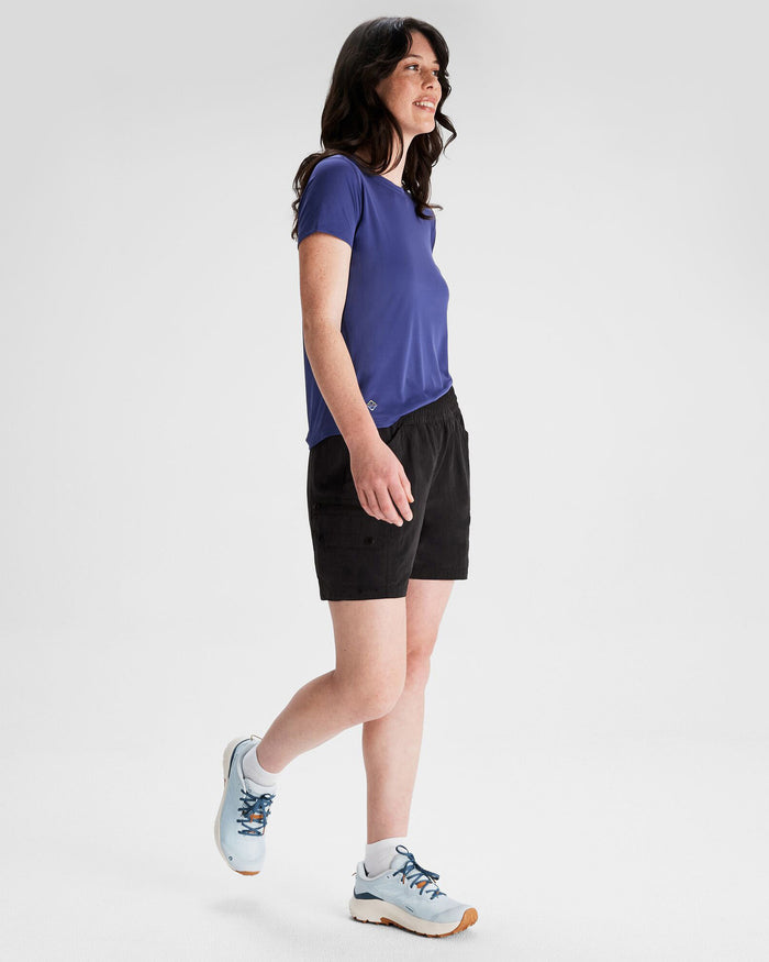 b1021_902_evry_day_womens_cargo_shorts_v2_b_1743632260000