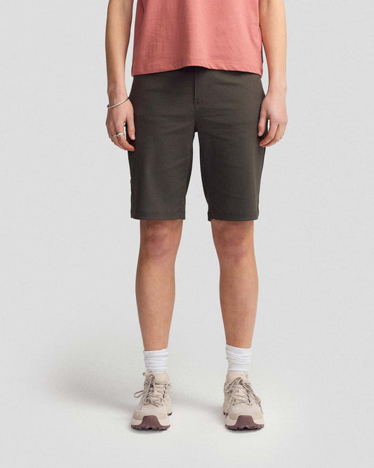 a1706_586_flight_womens_shorts_green_a_2000x2500_9ccac2e_1760306482000