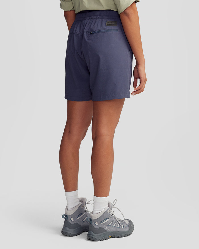 b1569_oji_womens_trailhead_5inch_shorts_blue_d_1312x1641_471685d_1756934213000