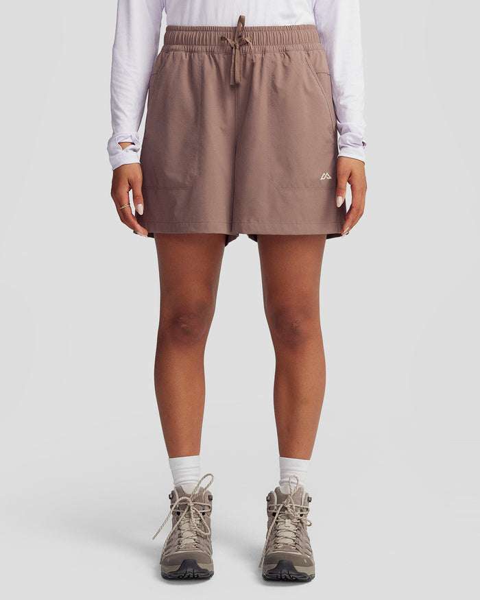 b1569_816_womens_trailhead_5inch_shorts_neutral_a_1430x1788_867c350_1756934232000